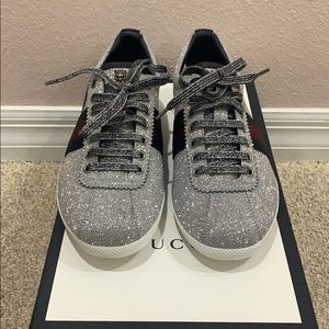 Gucci
Glitter Web sneakers with studs